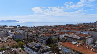 Altıntepe Menekşe Sokakta Merkezi Konumda 135 M² Net 4+1 Daire
