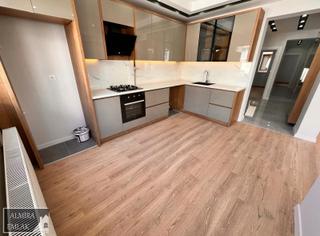 Hatay Murat Reis Mahallesinde 3+1 Bakımlı Doğalgazlı Arakat