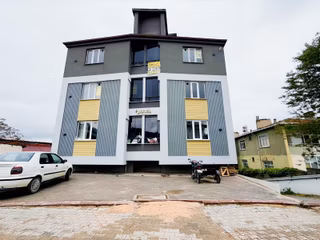 Merzifon Fen Lisesi Altında 1+1 Sıfır Daire