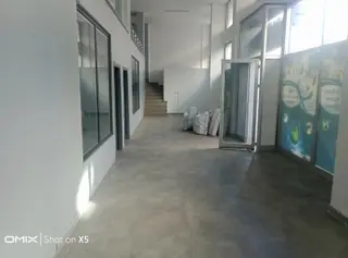 Pendik Çamçeşmede Kiralık Asma Katlı Kombili 200m2 Dükkan