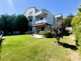 Mudanya Çağrışan'da Merkezi Konumda Geniş Bahçeli 5+1 Villa