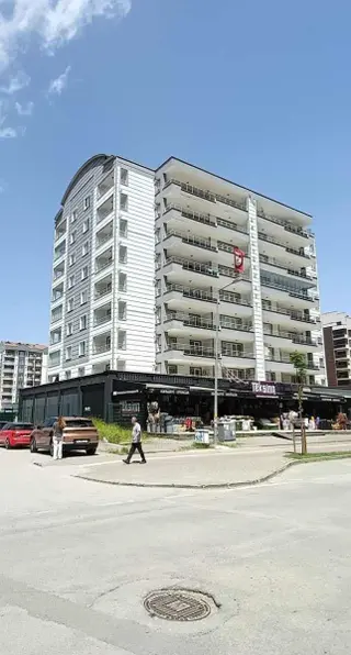Bursa 23 Nisan Mahallesinde Cadde Üzeri 5+1 Dubleks Daire