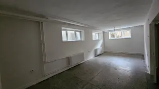 Arel'den Gençlik Cadde Üstü Kot-1'de Geniş M.ısıtma 2+1 Daire