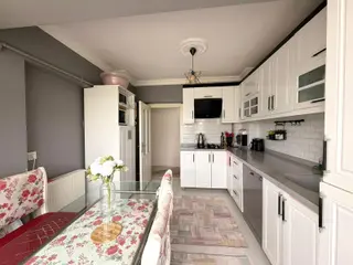 Cadde Üzerinde 3+1 Satılık Daire ~ Yılmaz Emlak