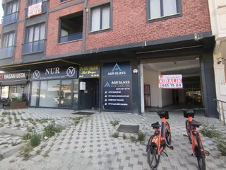 Maltepe Bağdat Cad.üstü 2 Yıllık 220m2 Ön Bahçeli Kiralık Dükkan