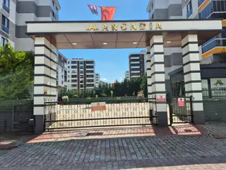 Arcadia Evlerinde Satılık 3+1 Lüks Daire (havuzlu, 4. Kat)