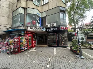 Trabzon Meydan Konak Pasajında Kiralık Dükkan