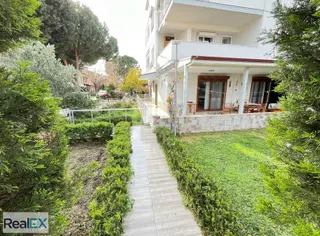Özderede Ferah Bahçe Kullanımlı 2+1 Satılık Daire