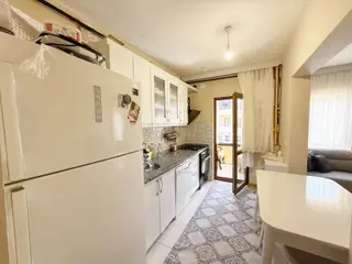 Beykent Tokilerde Geniş Bakımlı Ara Kat Ön Cephe 2+1 Daire
