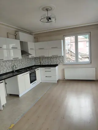 Adalet Gold Group Emlaktan Çarşı İçerisinde Kiralık Daire