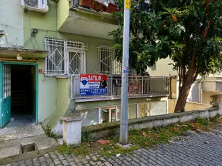Remax Mid Bahçeli Evlerde Satılık 3+1 Daire