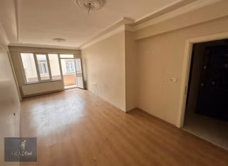 Akademi'den Espark Yakını Depozitosuz Balkonlu Geniş Eşyasız Kiralık 2+1