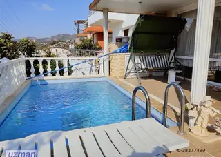 Samos Manzaralı 4+1 Havuzlu Site İçi Eşyalı Kiralık Lüks Villa
