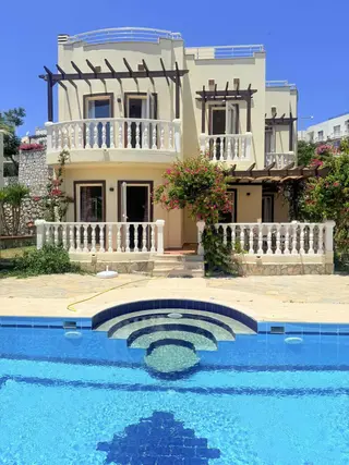 Muğla Bodrum Adabükü 4+1 Özel Havuzlu Göl Manzaralı Villa