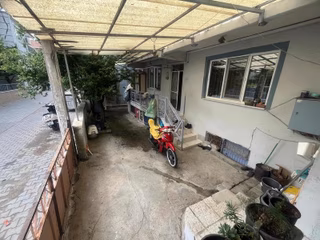 İstasyon Mevki 170m2 Arsa İçinde Mustakil Ev