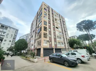 Bayraklı Adalet Mah. Site İçi 3+1 Komple Bakımlı Daire