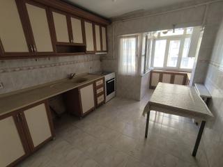 Mehmet Akif Mah.sıte İçersınde 3+1 Boş Satılık Daire