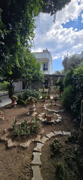 Didim Altınkum'da Denize 150m, Geniş Bahçeli İkiz Villa (eşyalı)