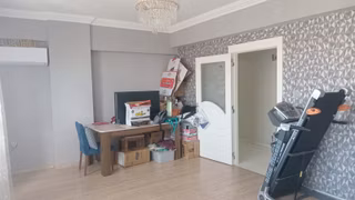 Kemal Bayındır Has.civarı Satılık 3+1 Bakımlı Asansörlü Daire
