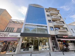 Mollateam Fatih Şehremini'nin Kalbinde 6 Katlı Satılık Bina