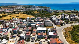 Altınkum Sahile 560 Metre Mesafede Satılık 4+1 Havuzlu Tripleks