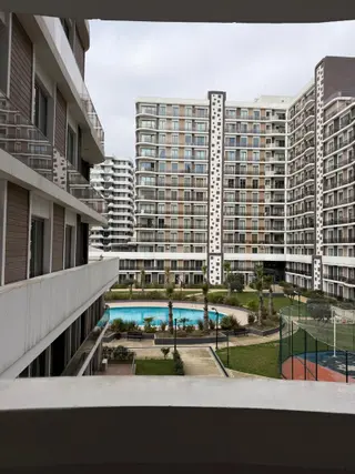 Demir Country Beylikdüzü Kiralık 3+1 Havuz Cephe Harika Eşyalar