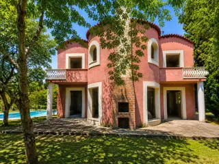 Re/max Ay'dan Kırkpınar Konaklarında Satılık 4+1 Villa