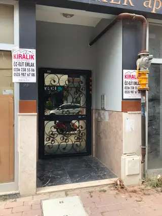 Fiyat Düştü! Öz Elit Emlak'tan Muradiye Mahallesinde Kiralık 1+1 Ara Kat Daire 14.000 Tl.