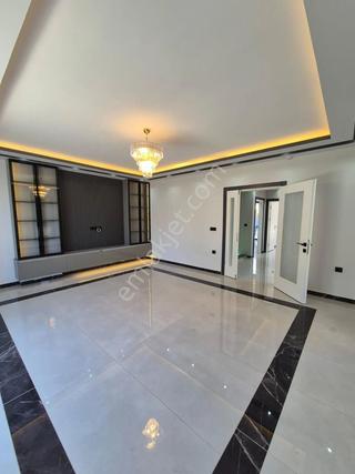 Didim Altınkumda Satılık Sıfır Ayrı Mutfaklı Havuzlu 5+1 Lüx Villa