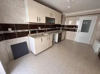 Derman'dan Ön Cephe Ebeveyn+kiler 140m2 İskanlı Çift Balkonlu