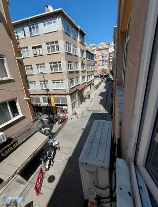 Mehmet Han Emlak'tan Balık Pazarına Yakın Yokuşsuz Full Eşyalı Mehmet Han Emlak'tan Balık Pazarına Yakın Yokuşsuz Full Eşyalı