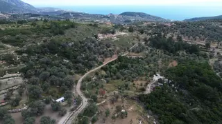 Eğlenhoca Mahallesi'nde 1277 M² Göl Manzaralı Yatırımlık Arazi