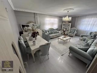 Yeni Mahalle'de Satılık 4+1 Dubleks Daire (180m²)