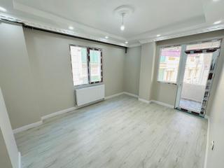 Has Seba'da Cumhuriyet'te 2+1 85m2 İçi Full Yapılı Satılık 2.kat