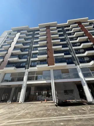 Cumhuriyet Mahallesi'nde Ana Yol Üzerinde Kiralık 1+1 Daire