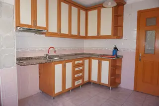 Güzeltepede Kiralık 3+1 Balkonlu Çiğli Serkan Emlak Dan