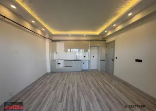 Çakırlarda Krediye Uygun Havuzlu Sitede 1+1 Lüks Satılık Daire