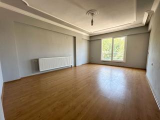 Kemalpaşa Sekiz Eylülde Satılık 3+1 Daire 140m2
