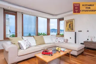 Alanya Oba Deniz Kale Ve Dağ Manzaralı 3+1 Satılık Daire Vatandaşlığa Uygun