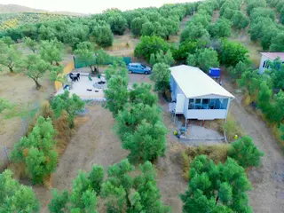 Remax Advantage Mirzaoba Köye 150m, 45m2 Bağ Evi Olan Zeytinlik