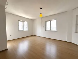 Denize Yürüme Mesafesinde Site İçerisinde Satılık 3+1 Daire