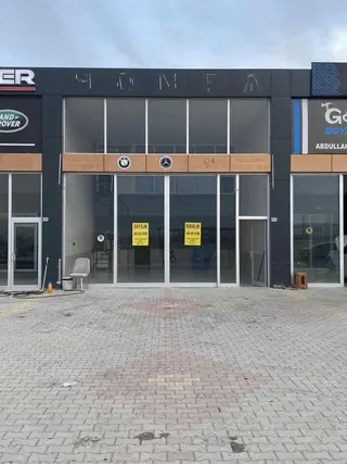 Ömer Örs Gayrimenkul'den Galericiler Sitesinde Satılık Dükkan