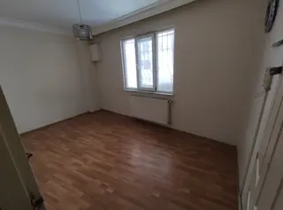 Bahçelievler'de Kiralık 2+1 Merkezi Konumlu Boş Daire Bahçelievler'de Kiralık 2+1 Merkezi Konumlu Boş Daire