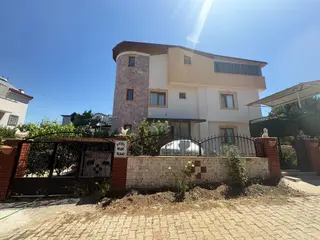 Kuşadası Güzelçamlı'da Doğa Deniz Manzaralı Sezonluk Kiralık
