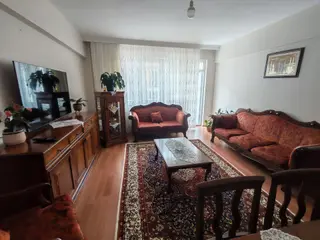 Barış Gayrimenkul'den Umurbey'de Ara Kat 3+1 Daire. Barış Gayrimenkul'den Umurbey'de Ara Kat 3+1 Daire.
