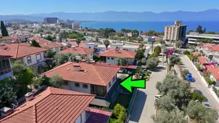Site İçerisinde, Havuzlu, Geniş, Bakımlı, Doğalgazlı Kiralık Villa