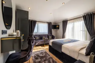 Ortaköy Deniz Manzaralı Eşyalı 1+1 2+1 Daireler