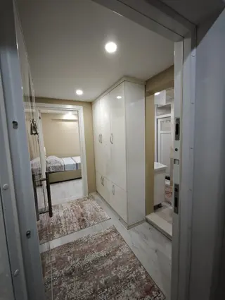 Manisa Alaşehir Alper Gayrimenkulden Fatih Caddesinde Satılık Aile Apt. Eşyalı 2+1a.mutfak Daire