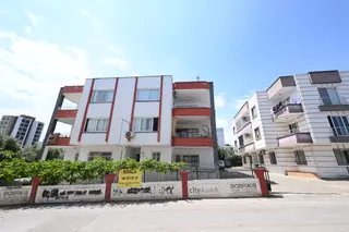 Üstünkent'ten Çiftlikköy Merkezde İçi Yenilenmiş Geniş 2+1 Daire
