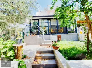 Ayvalık Sahilkent'te Site İçinde Eşyalı Kiralık Villa